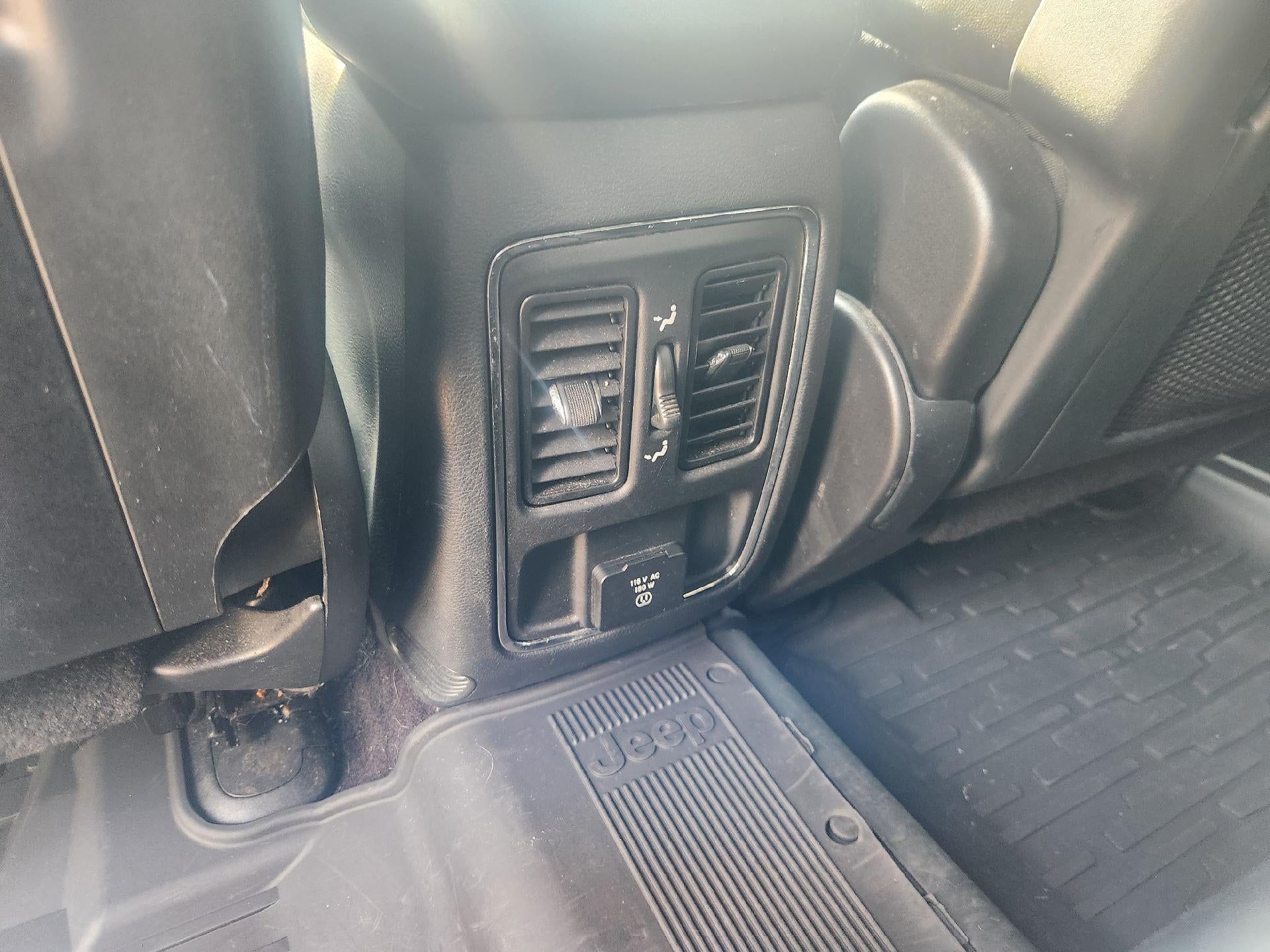 2017 Jeep Grand Cherokee Altitude