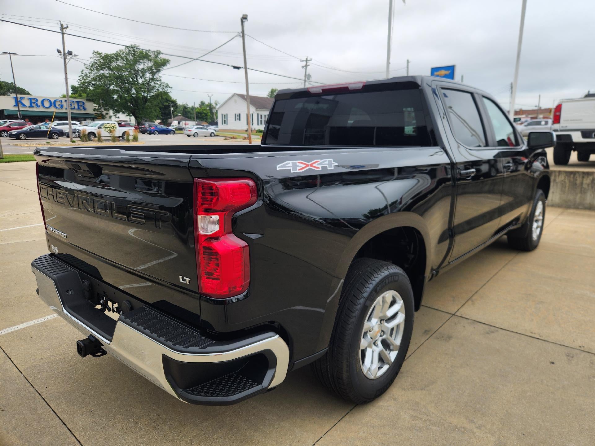 2025 Chevrolet Silverado 1500 LT (2FL)
