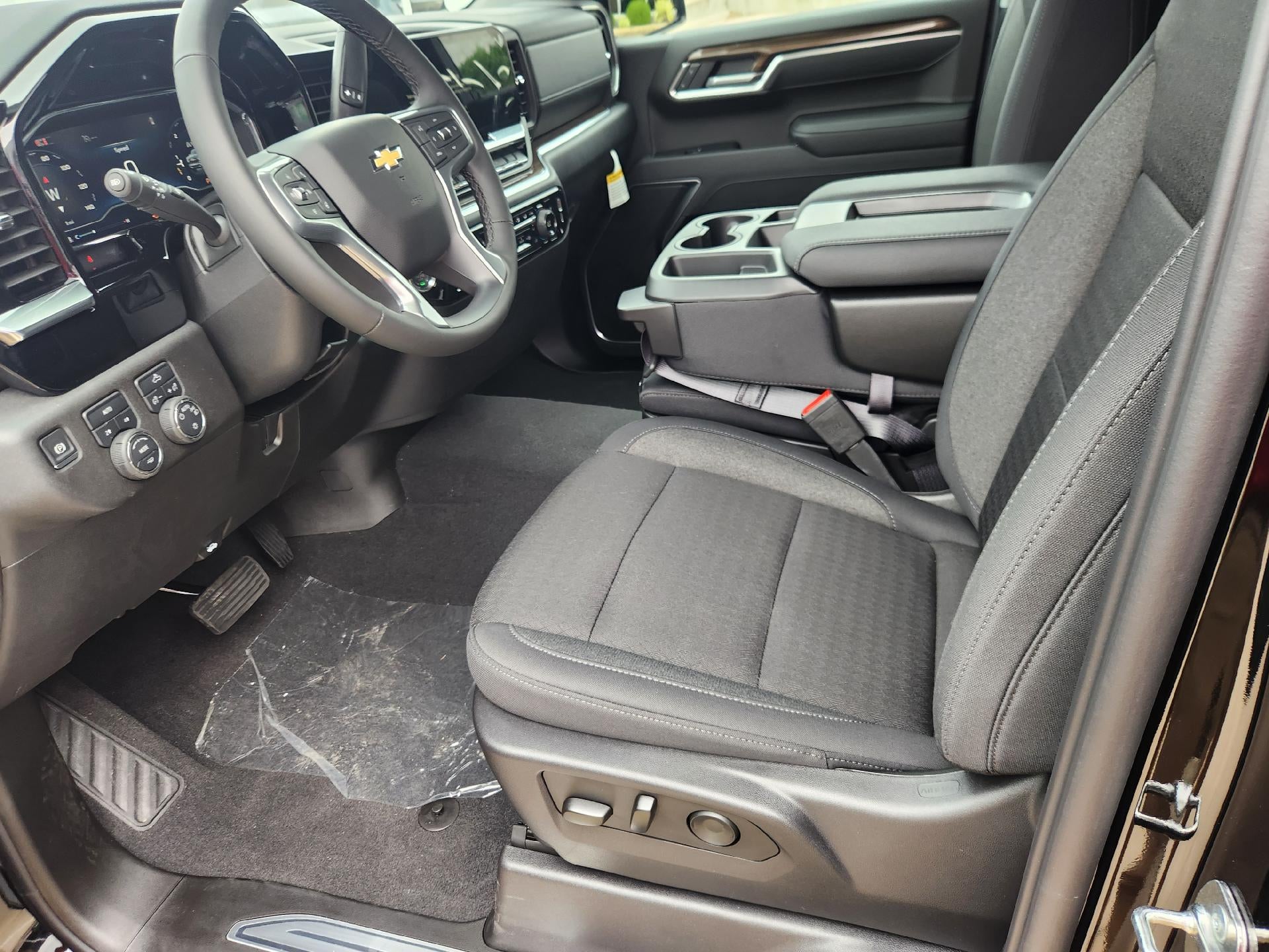 2025 Chevrolet Silverado 1500 LT (2FL)