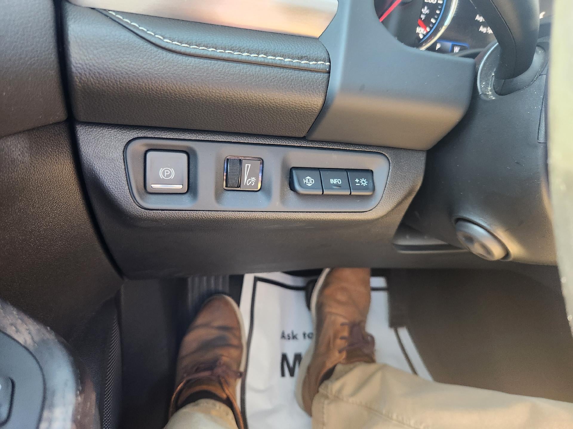 2023 GMC Acadia Denali