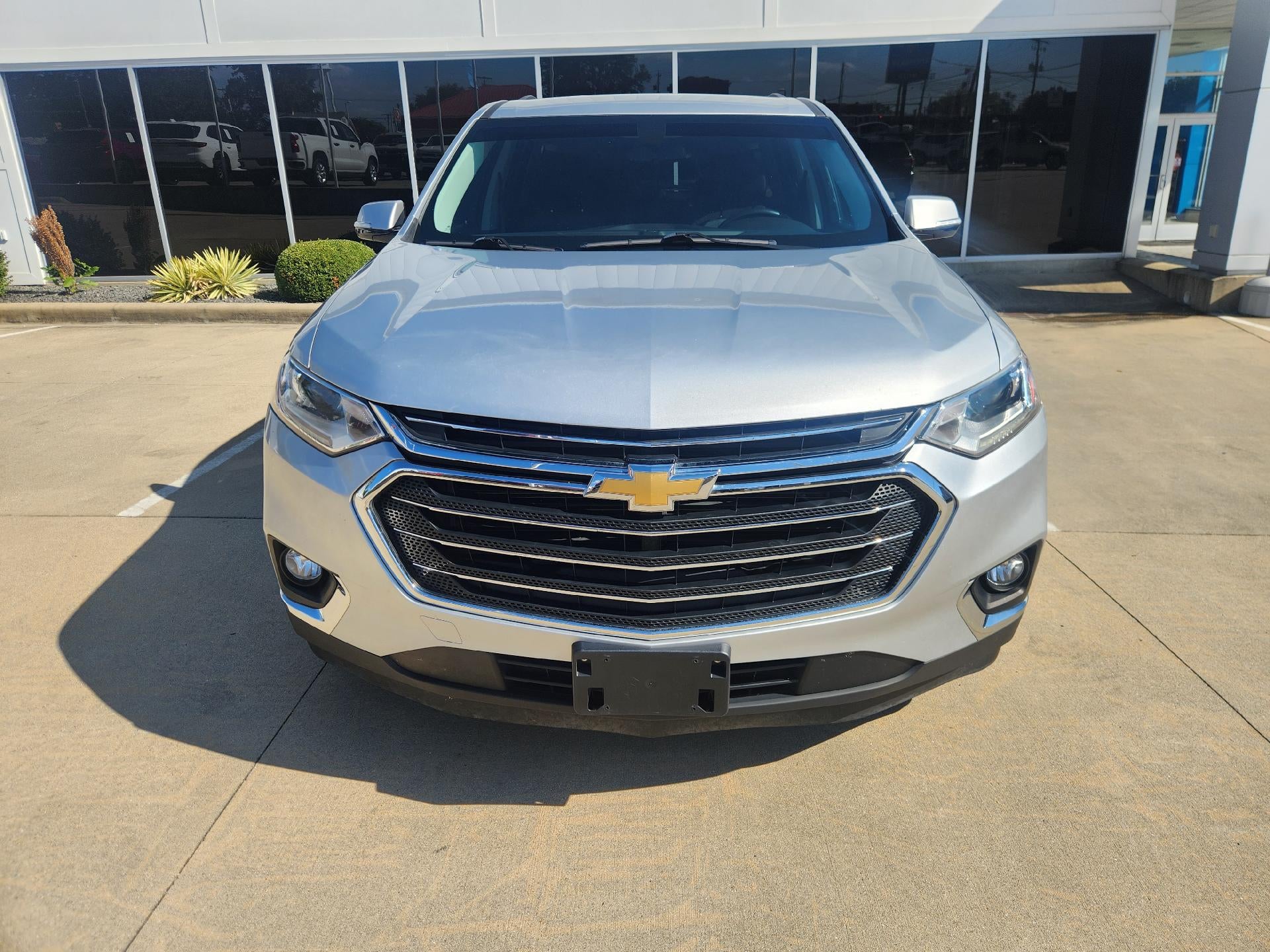 Used 2019 Chevrolet Traverse 1LT with VIN 1GNERGKW7KJ122638 for sale in Nashville, IL
