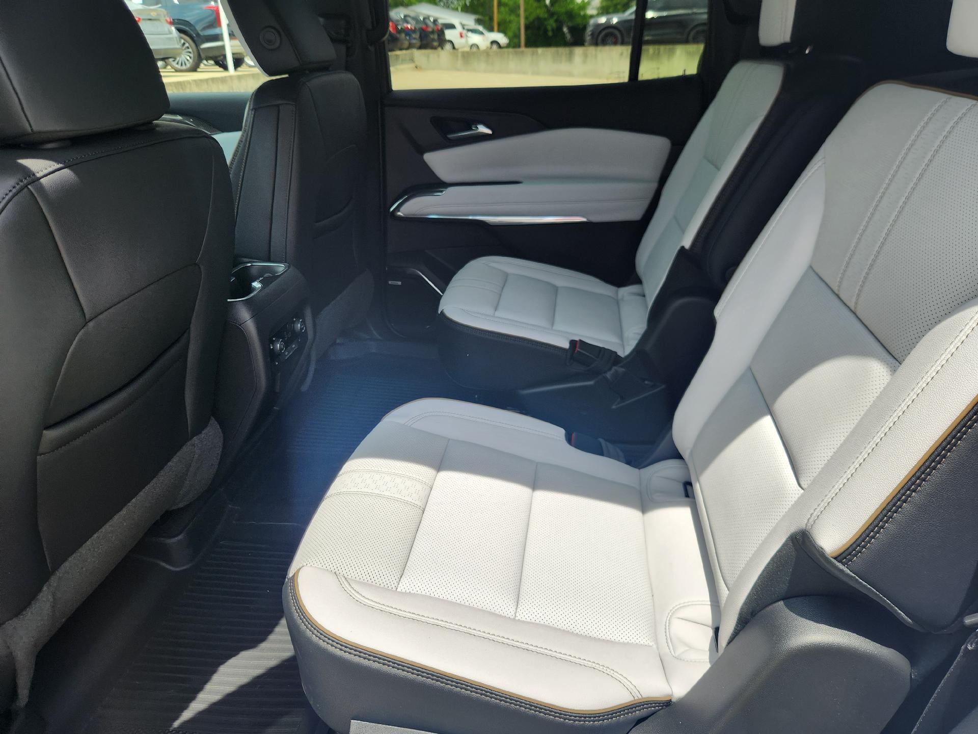 2026 Chevrolet Traverse Base