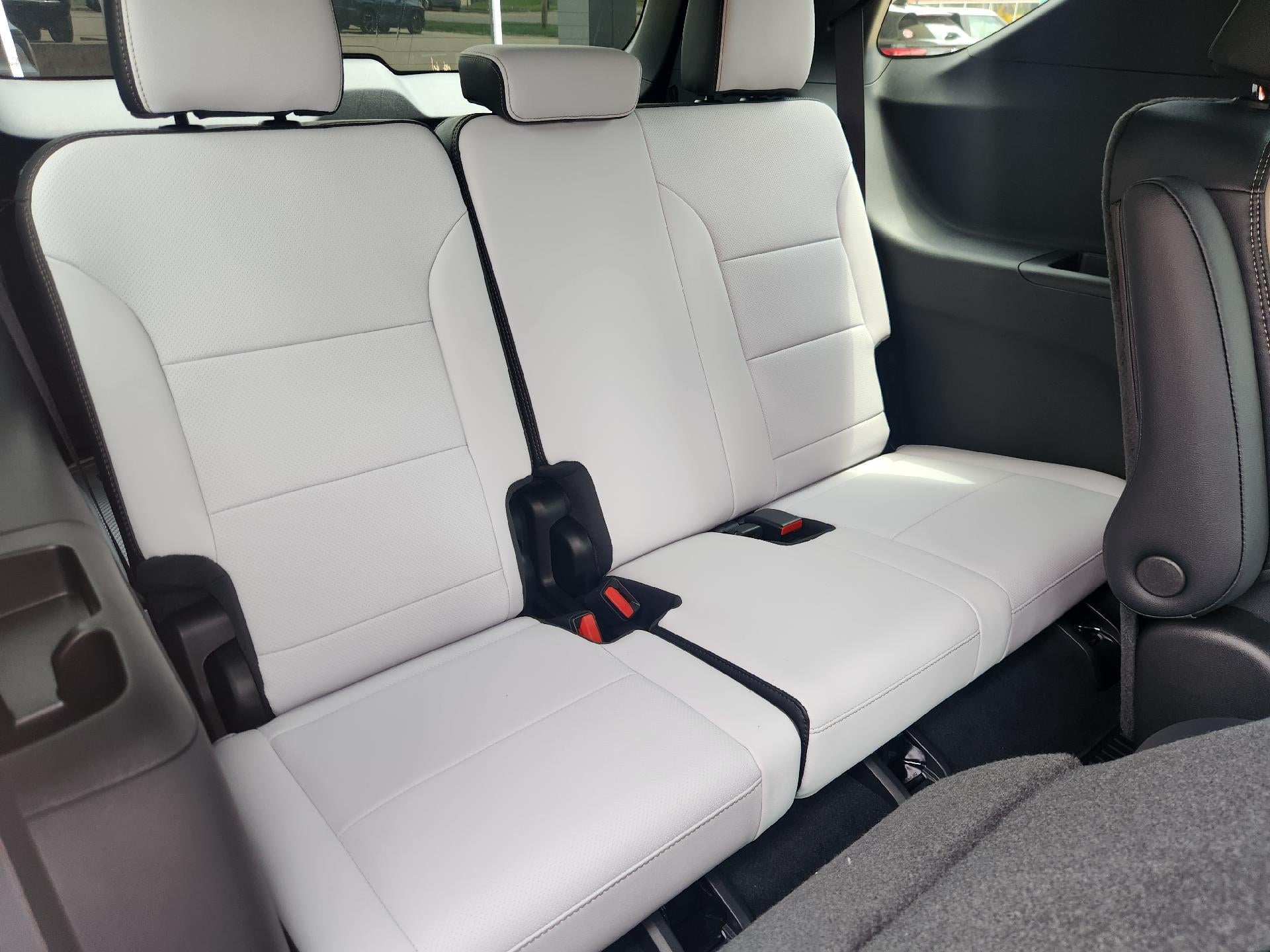 2026 Chevrolet Traverse Base