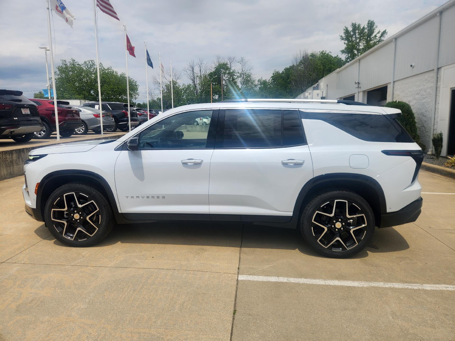 2026 Chevrolet Traverse Base