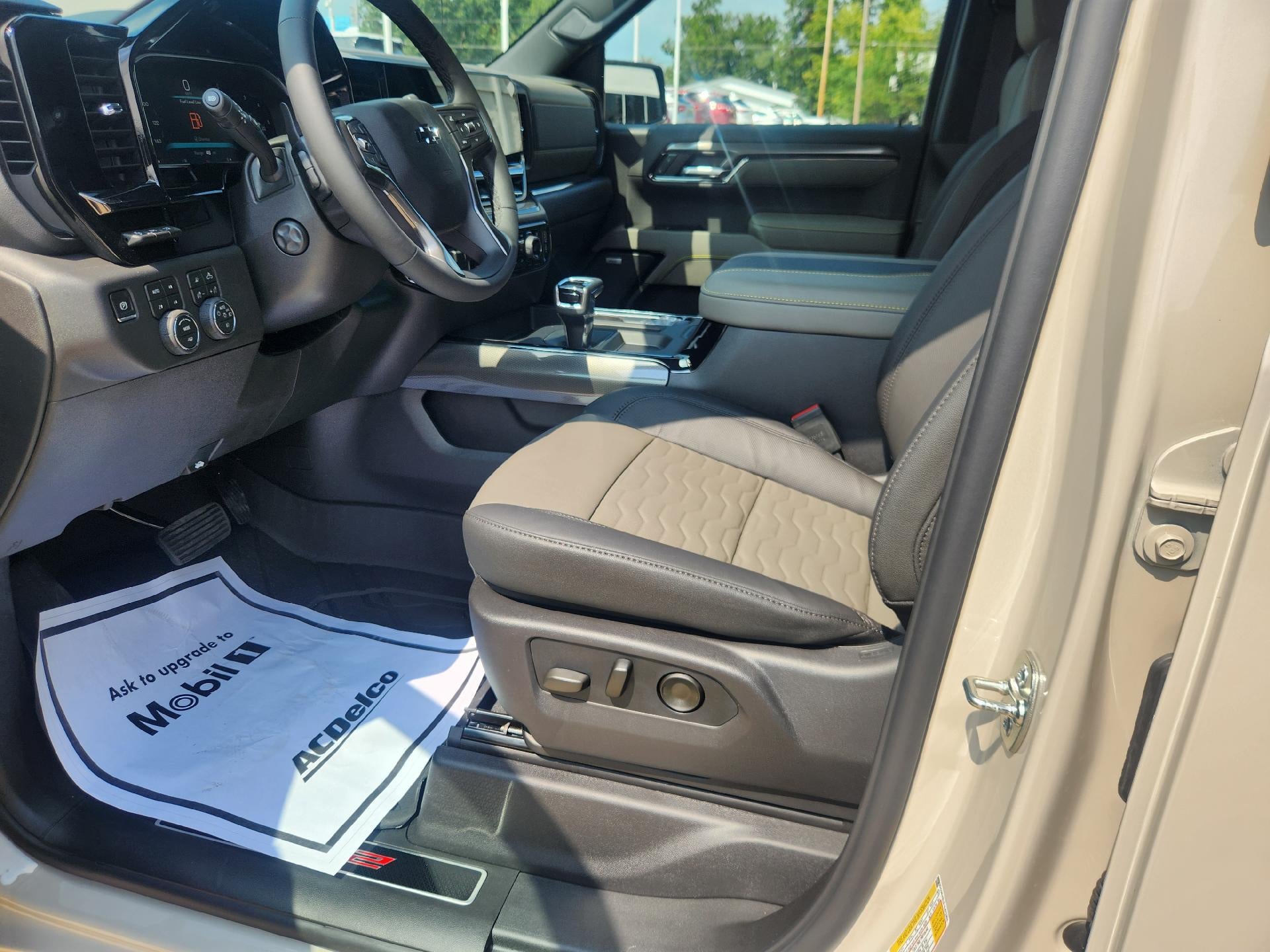 2026 Chevrolet Silverado 1500 ZR2 - Photo 9