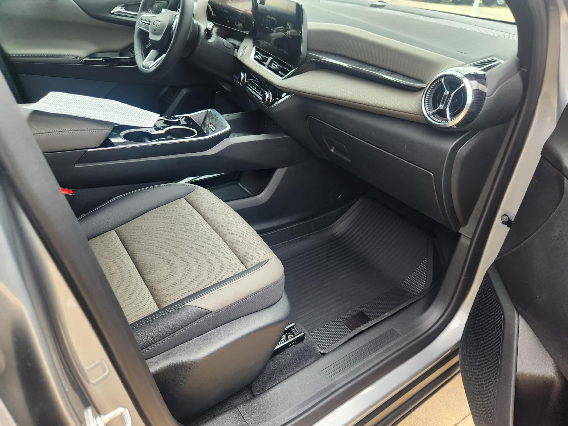 2026 Chevrolet Equinox Base