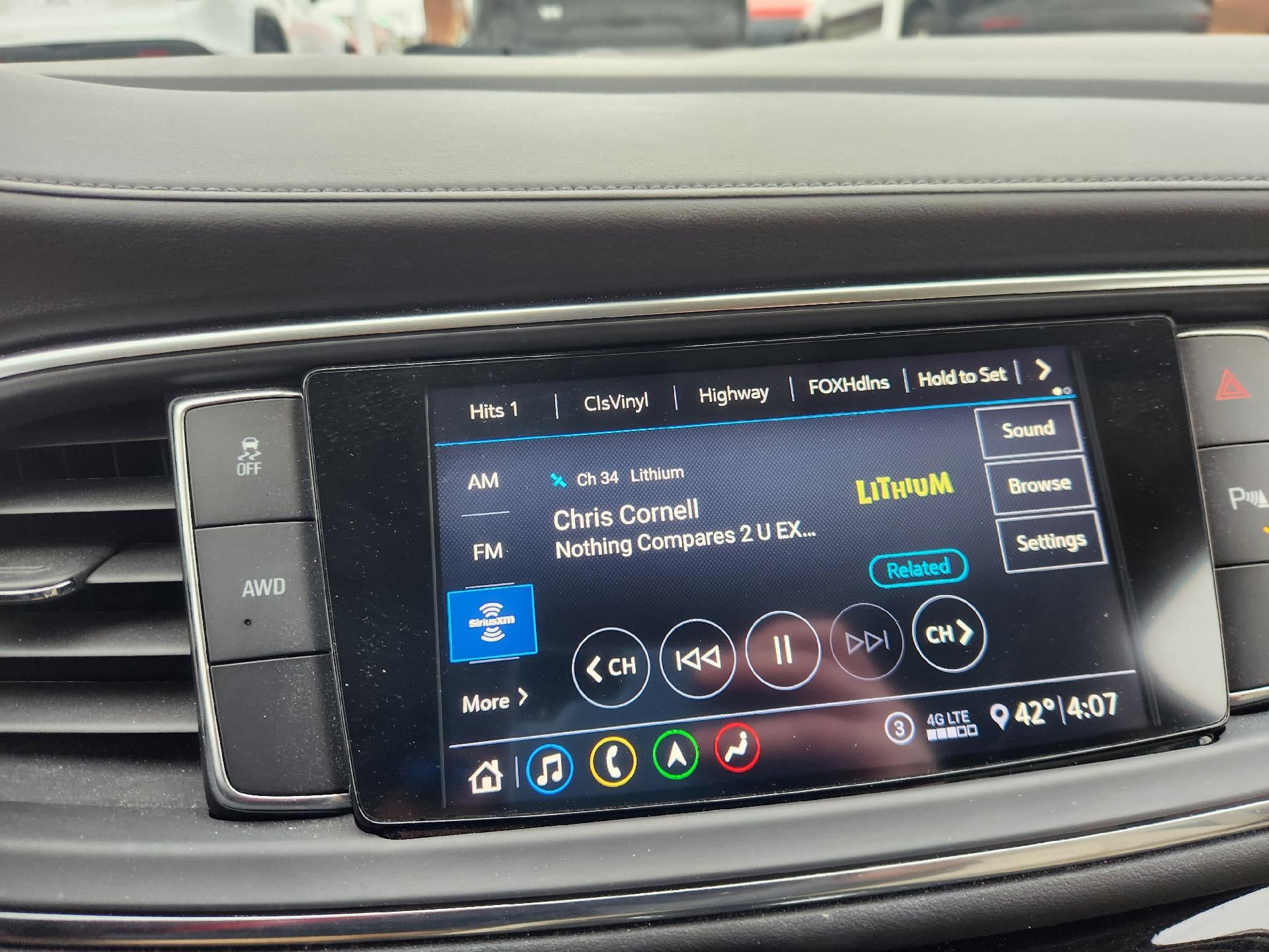 2021 Buick Enclave Essence