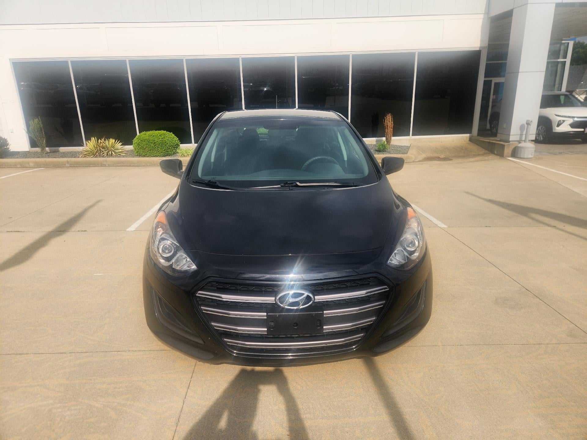 Used 2016 Hyundai Elantra GT Base with VIN KMHD35LH4GU299210 for sale in Nashville, IL