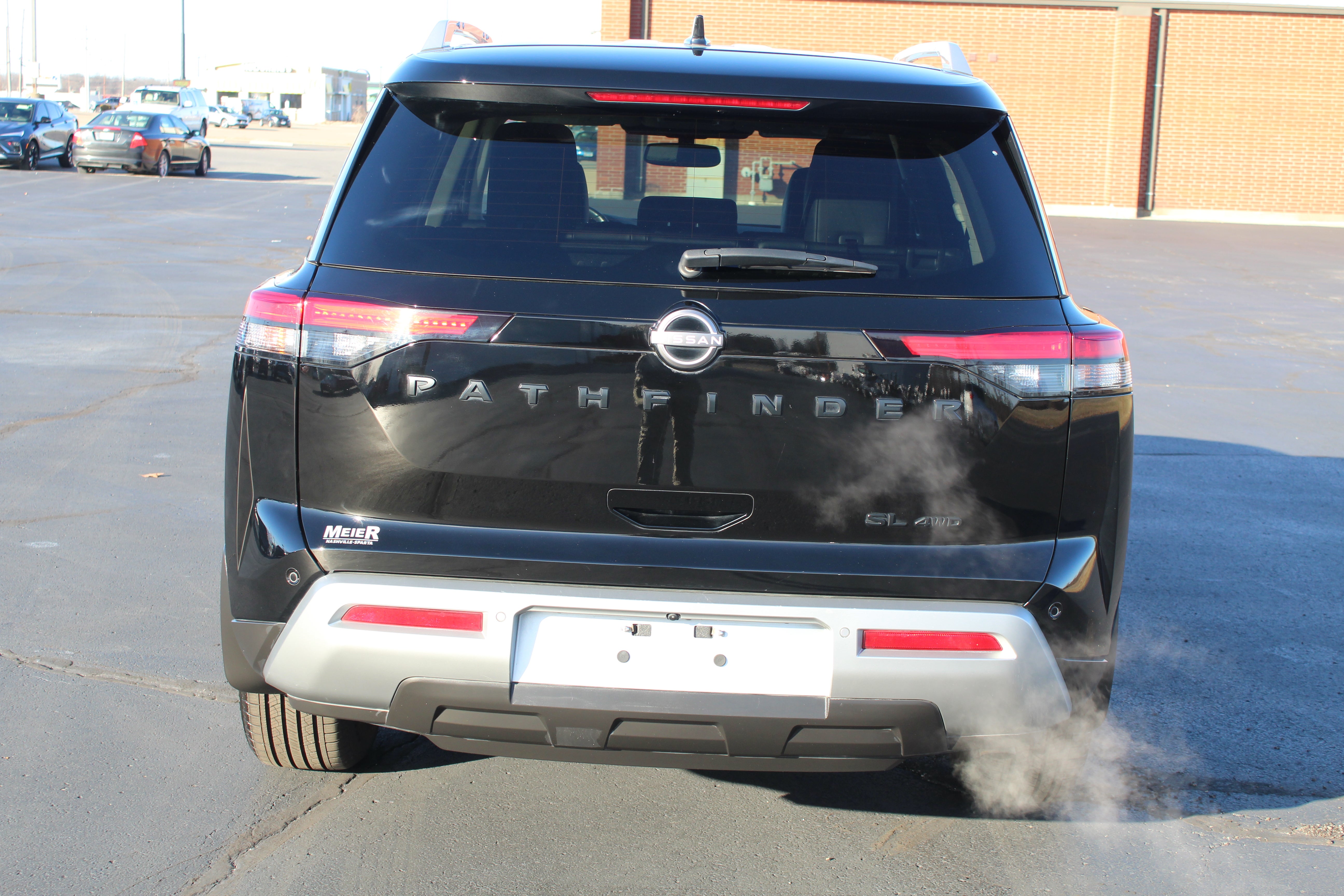 2022 Nissan Pathfinder SL